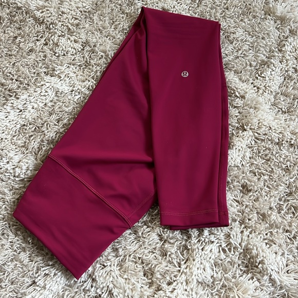 Lululemon Wonder Train High Rise Tight 28” - Picture 6 of 8